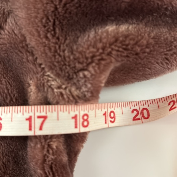 32 DEGREES HEAT. Pink Plush Zipper Jacket. Side Pockets. S-XS. 2- Pocs i… - Picture 11 of 12